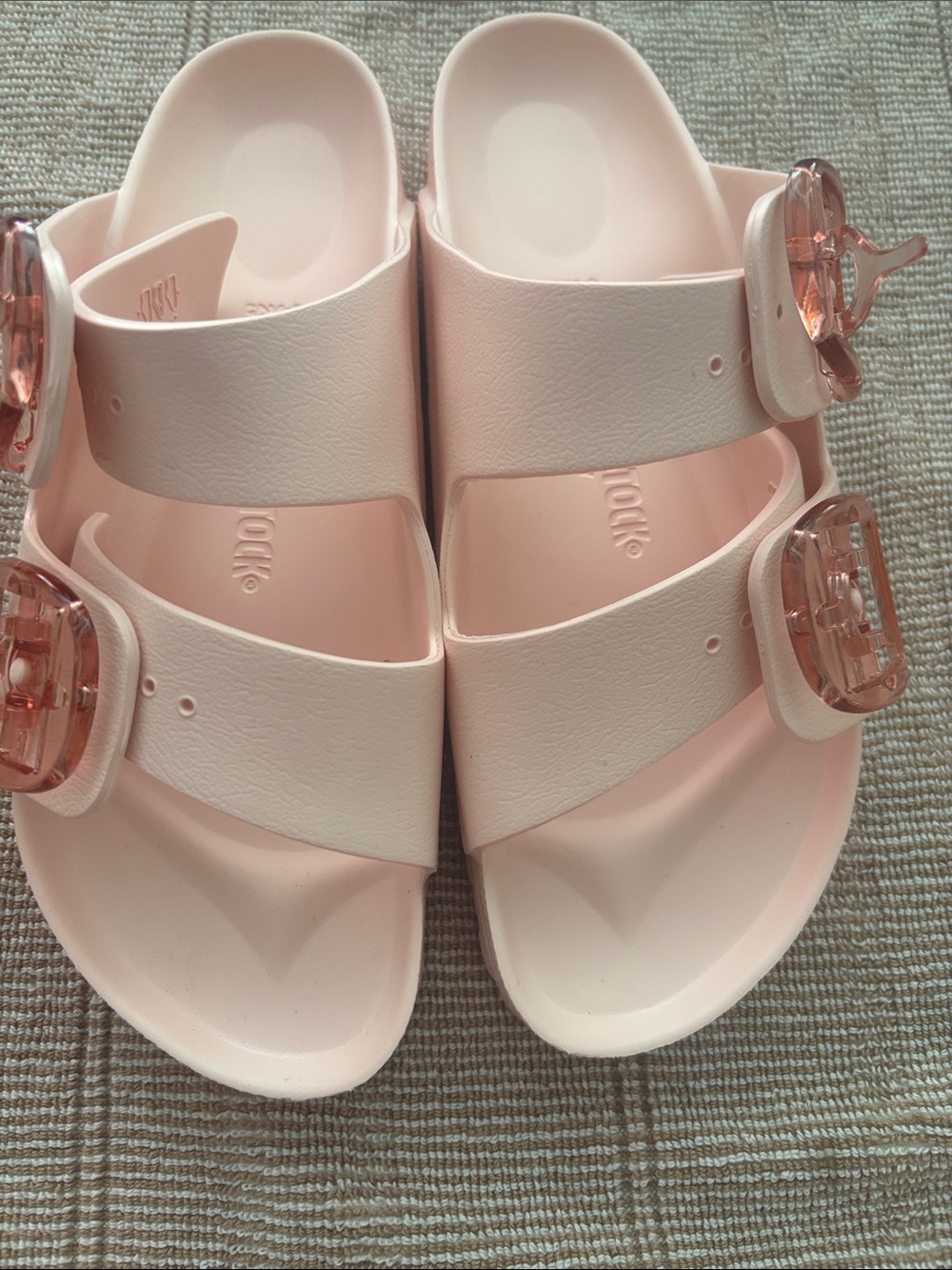 Women’s NWOT Pink Slide Birkenstocks Sandals with Decorative pink clear Buckles